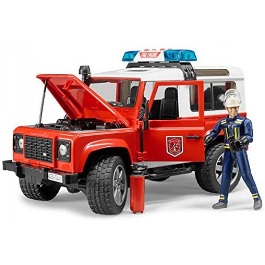 سيارة إطفاء لاند روفر مع رجل إطفاء من برندير