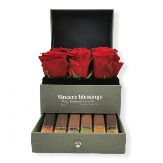 Roses Box with Chocolate Drawer